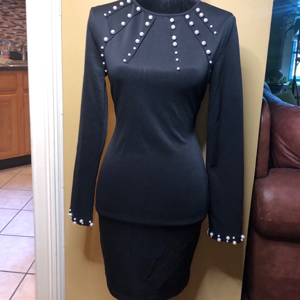 Black long sleeve stretch dress